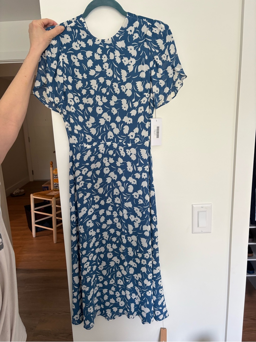 NWT Reformation Andre Dress - Tuli - Blue Floral Midi Dress with Short Sleeves